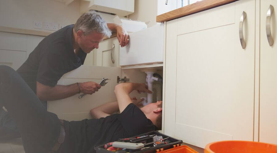 Expert burst pipe repair services in Jamestown, MO